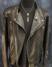 18NT-MPF001 : PENDANT / M,PESO & FEATHER