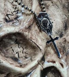 25NT-GHS001SS : PENDANT / GUITAR HEAD & SKULL
