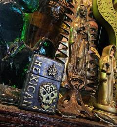 25ZP-CA001BB : BRASS ZIPPO / CALAVERA Y MAGUEY