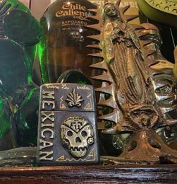 25ZP-CA001BB : BRASS ZIPPO / CALAVERA Y MAGUEY