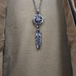 26NT-HF001SS : PENDANT / HUNABUKU & FEATHER