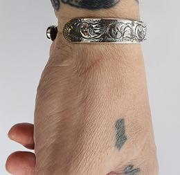 23B-BR-18-23 : ENGRAVING BANGLE 12mm