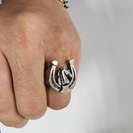26R-HSH001SS : RING / HORSE & HORSESHOE