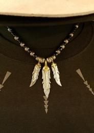 18NTC-FE002SB : 3FEATHER & BEADS & LEATHER STRAPS