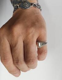 25HS-R-TR01-SV : RING " TRIANGLE RING " 