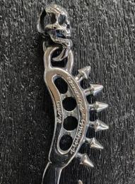 24NT-CKCT001SS : PENDANT / SKULL & COBRA KNIFE